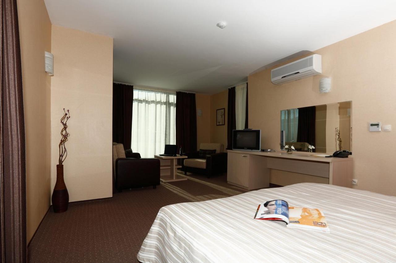 Evridika Hotel Devin Exterior photo